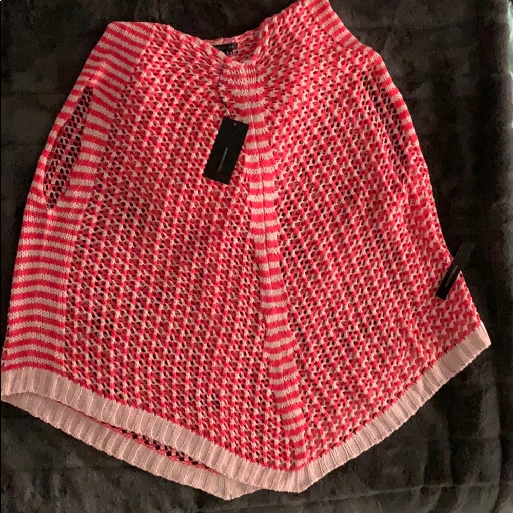 BCBG Maxazria pink hooded poncho or knit cape M